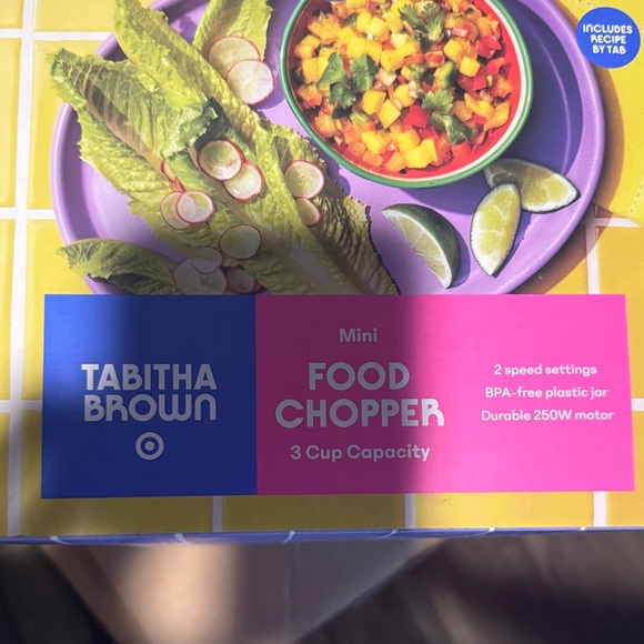 3 cup 250W Mini Chopper Green 42821C1 - Tabitha Brown - Picture 3 of 3